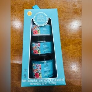 New Studio Selection Essential Body Care Collection for Spa Bath